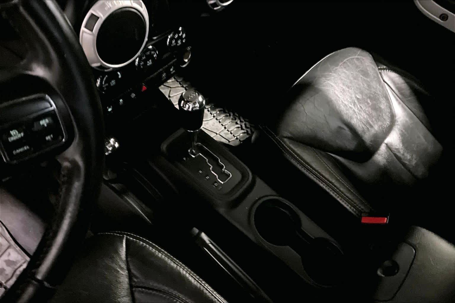 Thumbnail: 2013 Jeep Wrangler - 17