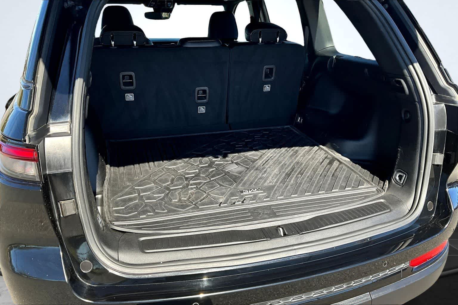 Thumbnail: 2024 Jeep Grand Cherokee - 19