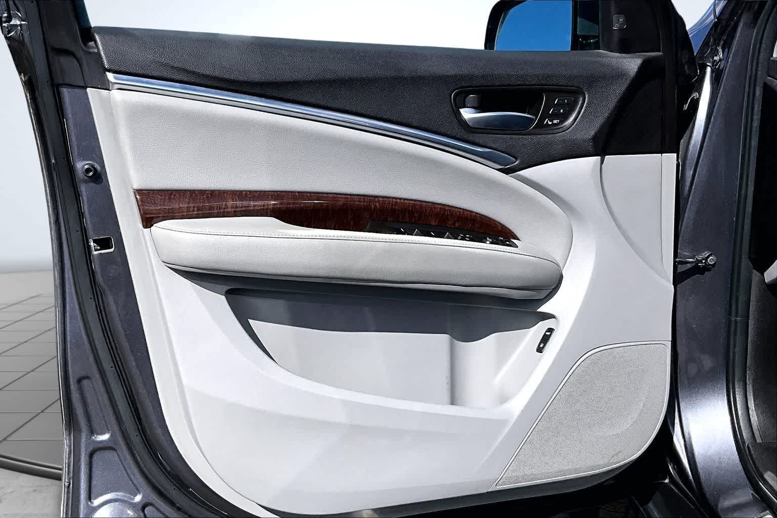 Thumbnail: 2017 Acura MDX - 28