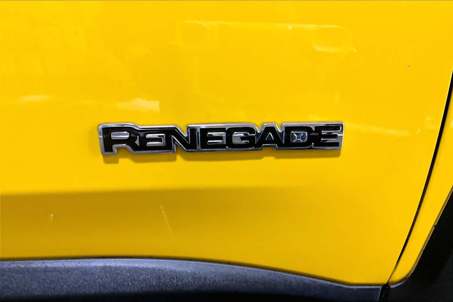 Thumbnail: 2018 Jeep Renegade - 7