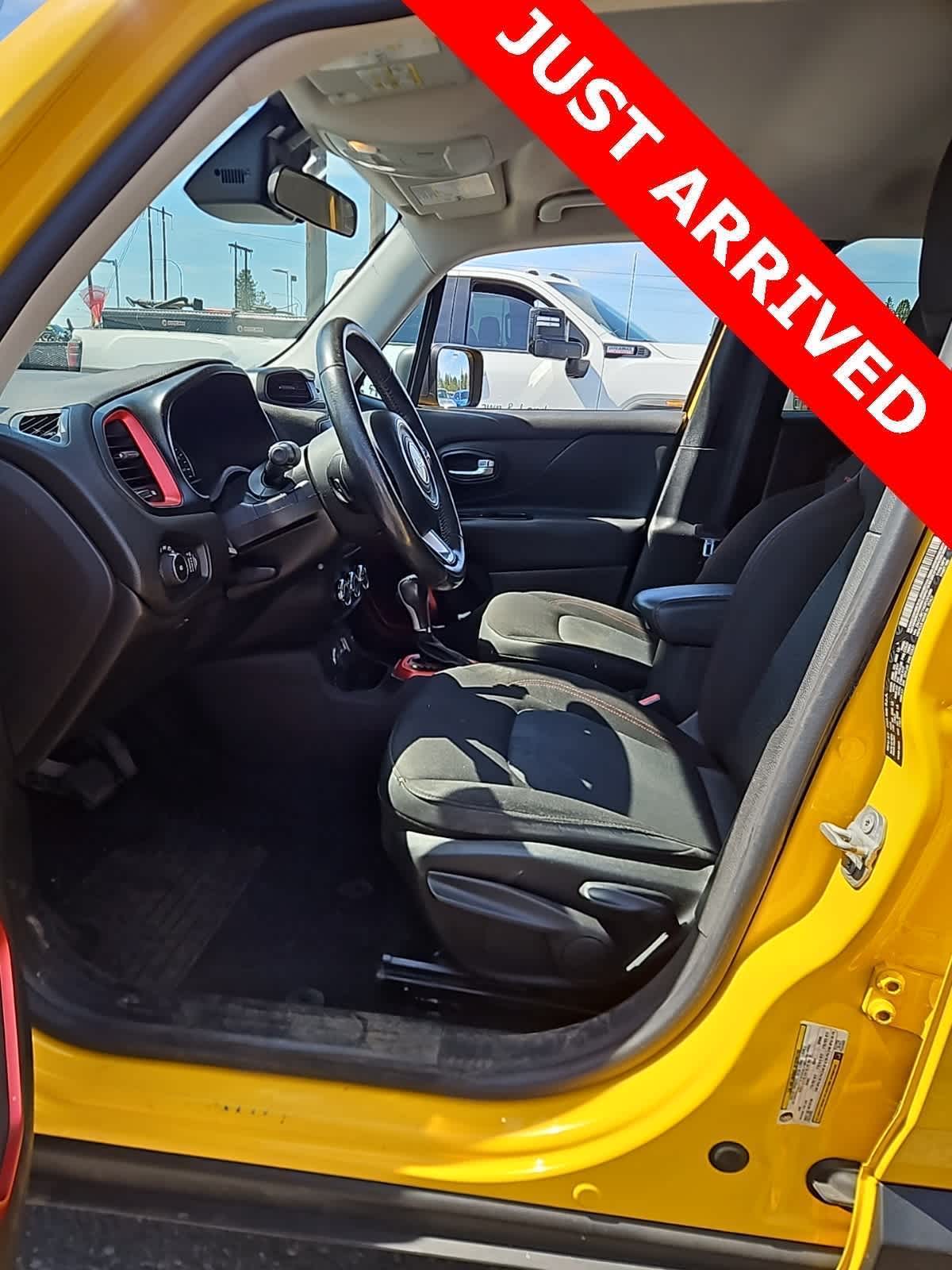 Thumbnail: 2016 Jeep Renegade - 7