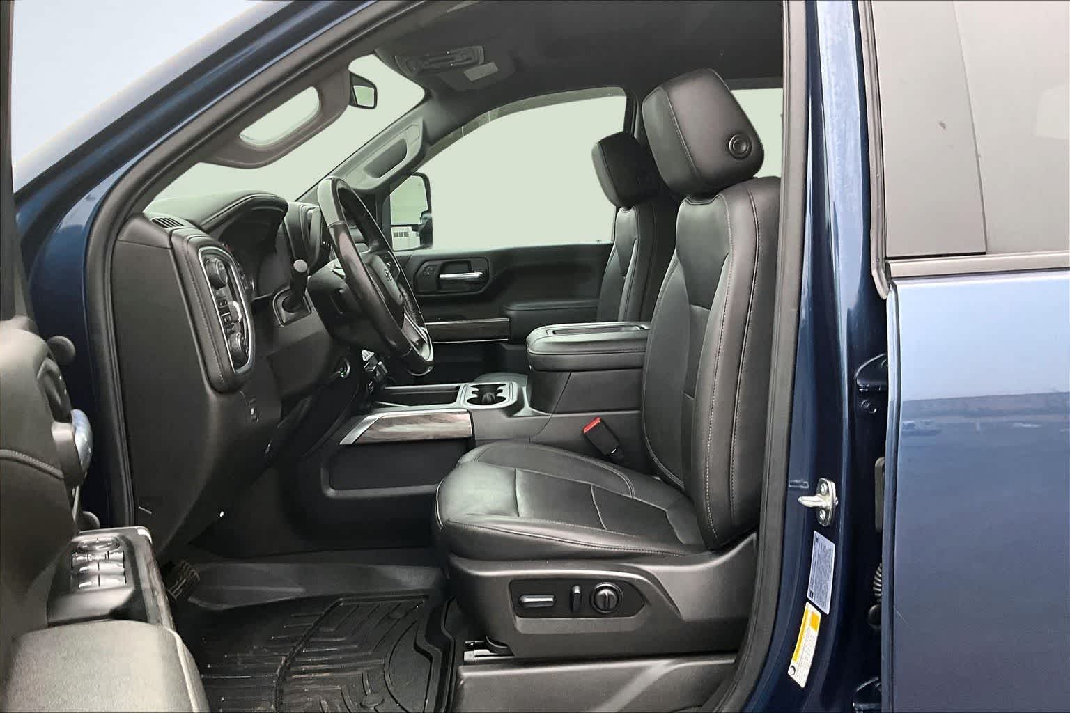 Thumbnail: 2022 Chevrolet Silverado 3500 - 11