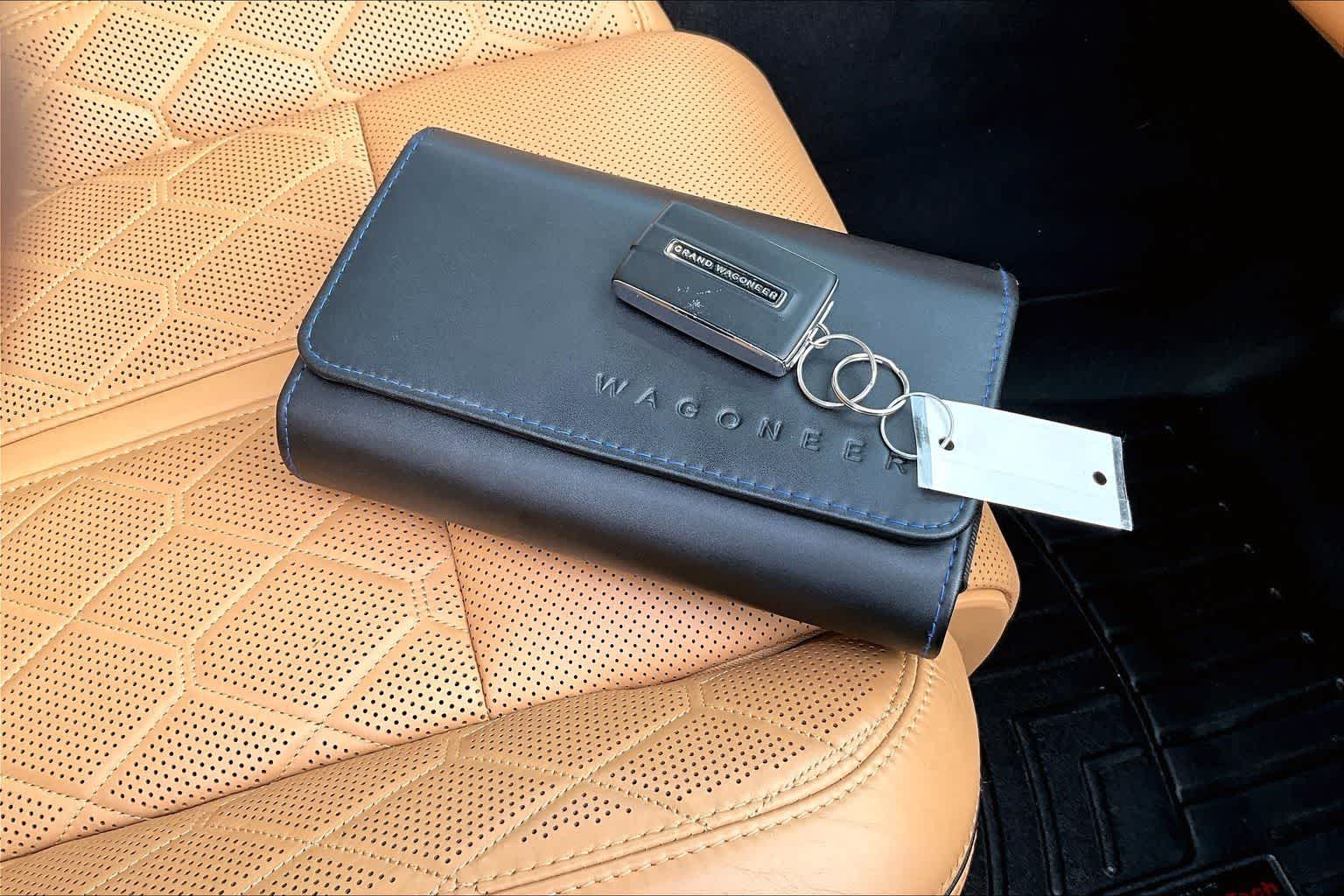 Thumbnail: 2023 Jeep Grand Wagoneer - 20