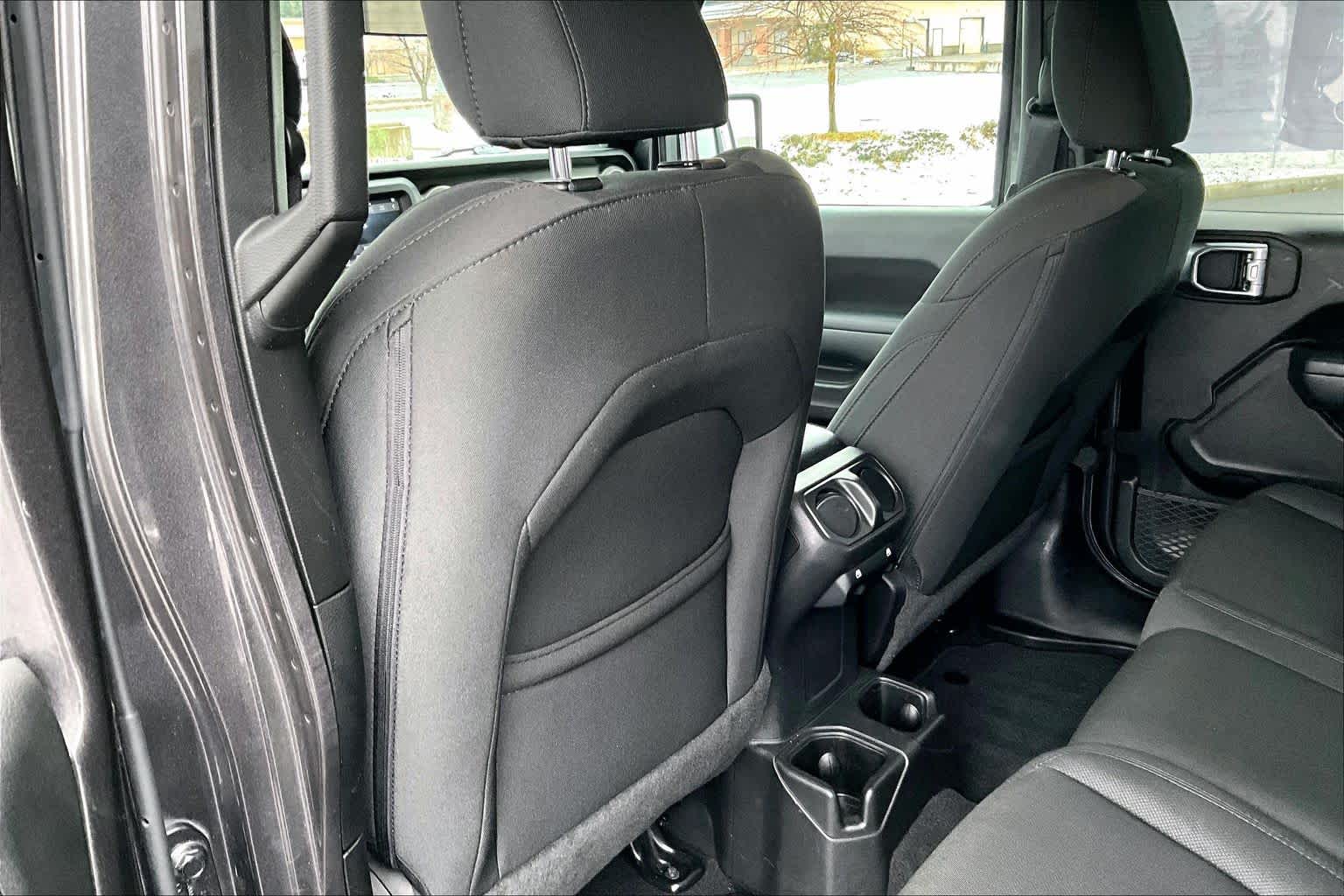 Thumbnail: 2022 Jeep Gladiator - 12