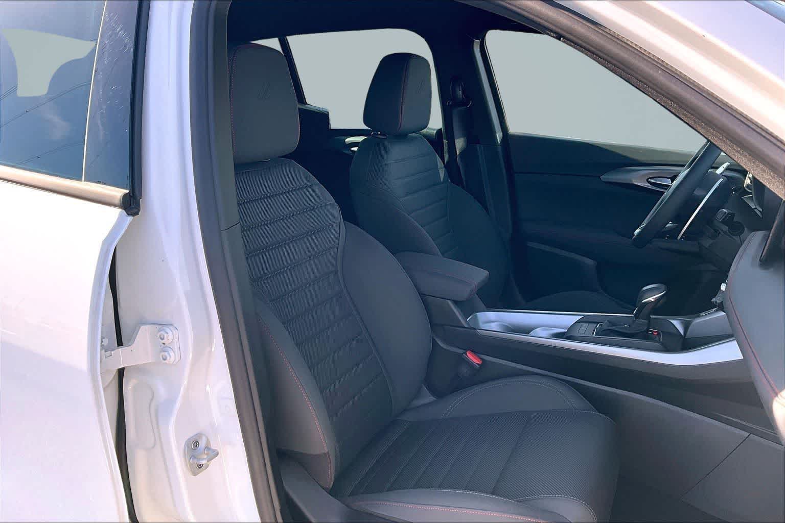 Thumbnail: 2024 Dodge Hornet - 14