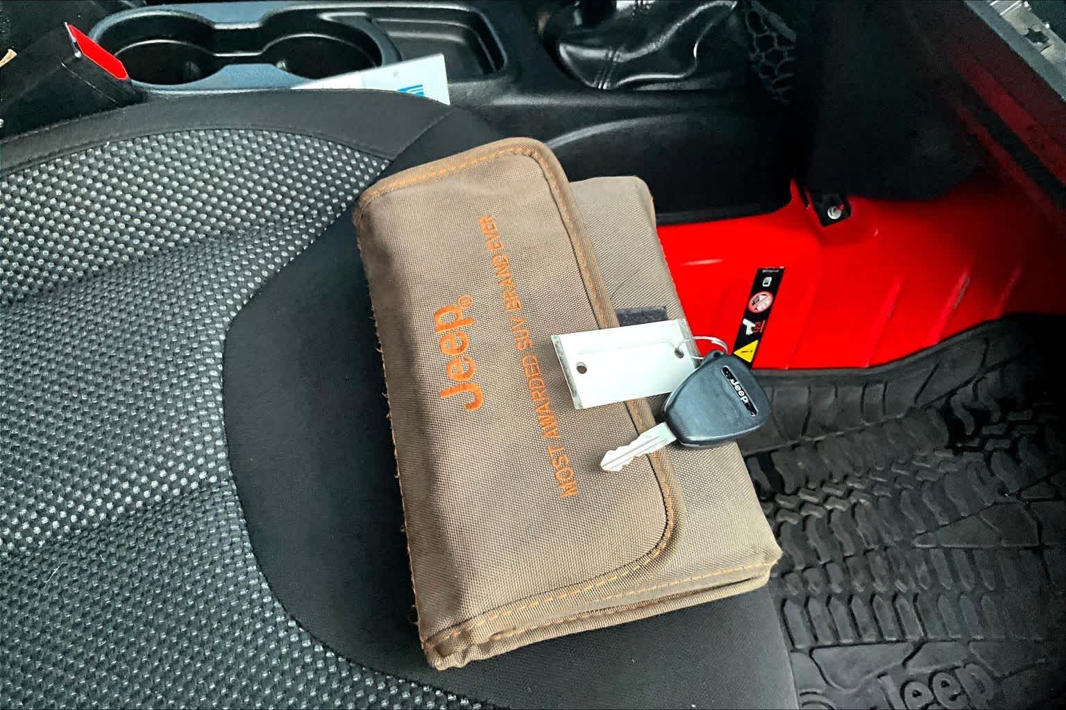 Thumbnail: 2016 Jeep Wrangler - 20