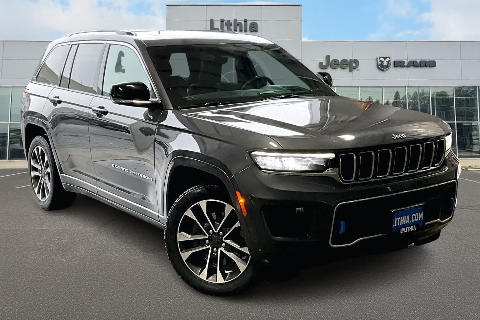 Thumbnail: 2022 Jeep Grand Cherokee - 22