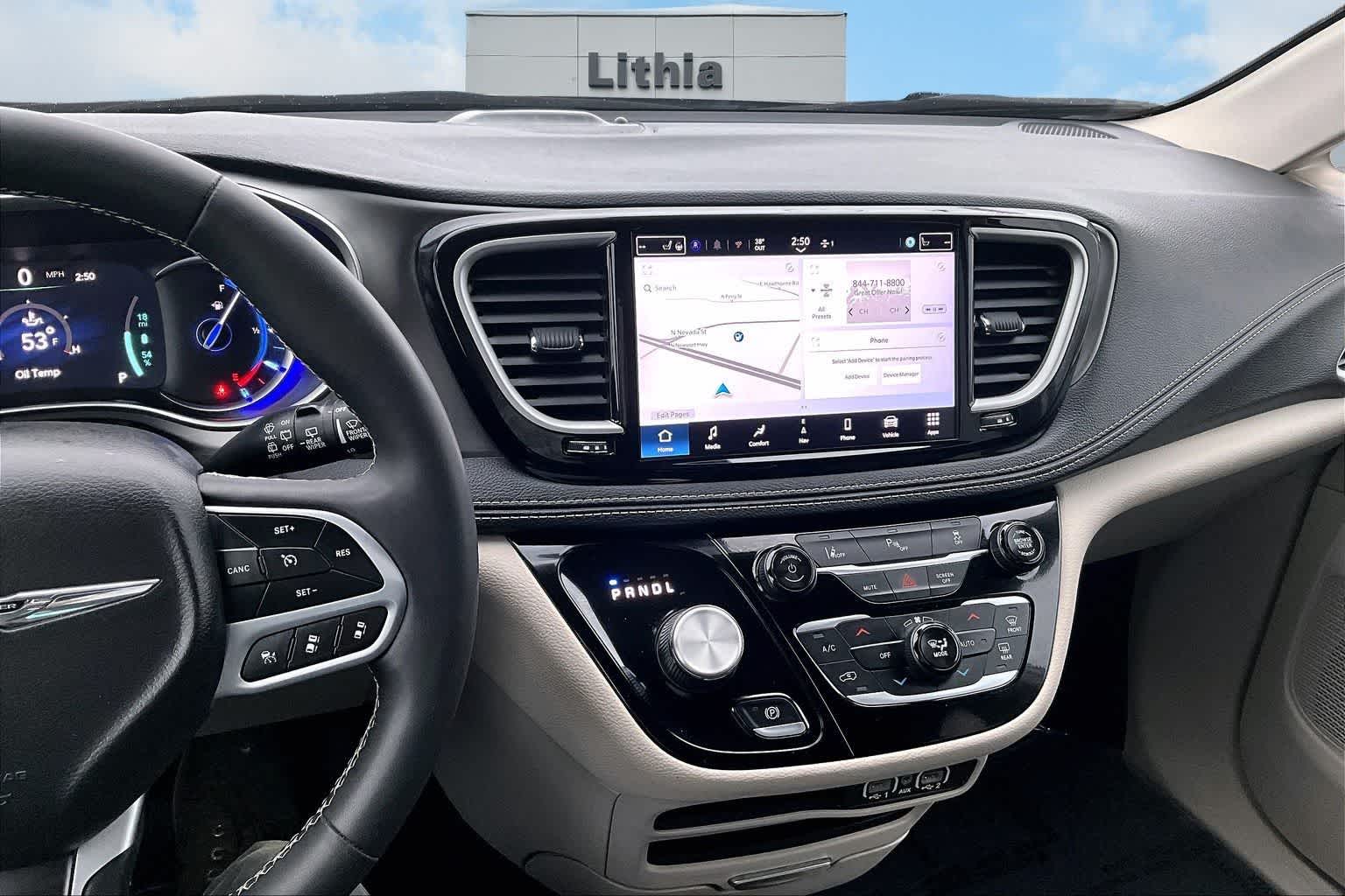 Thumbnail: 2024 Chrysler Pacifica - 16