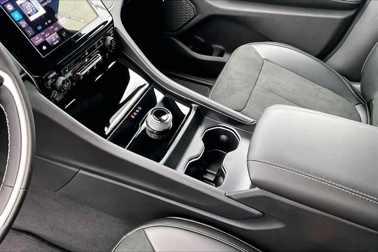 Thumbnail: 2025 Jeep Grand Cherokee - 17