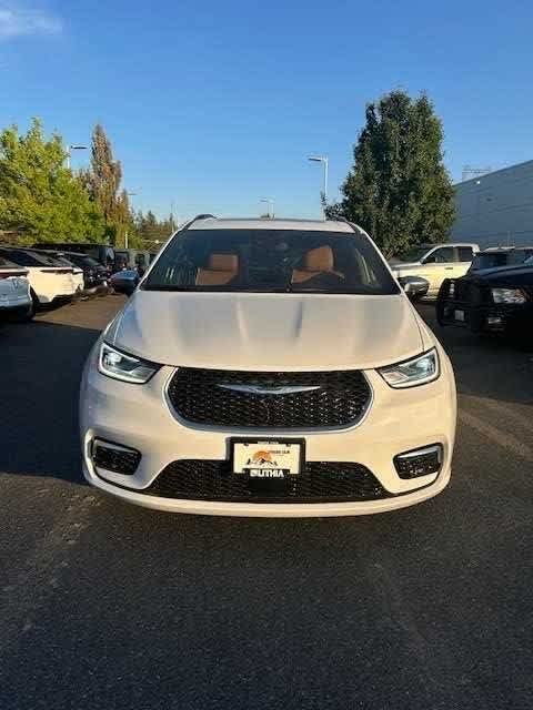 Thumbnail: 2026 Chrysler Pacifica - 2