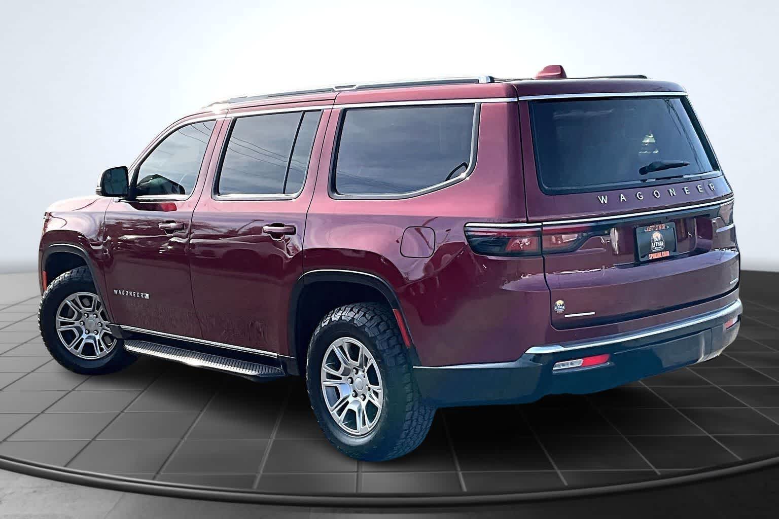 Thumbnail: 2022 Jeep Wagoneer - 4