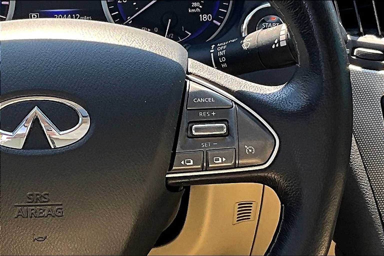 Thumbnail: 2015 INFINITI Q50 - 26