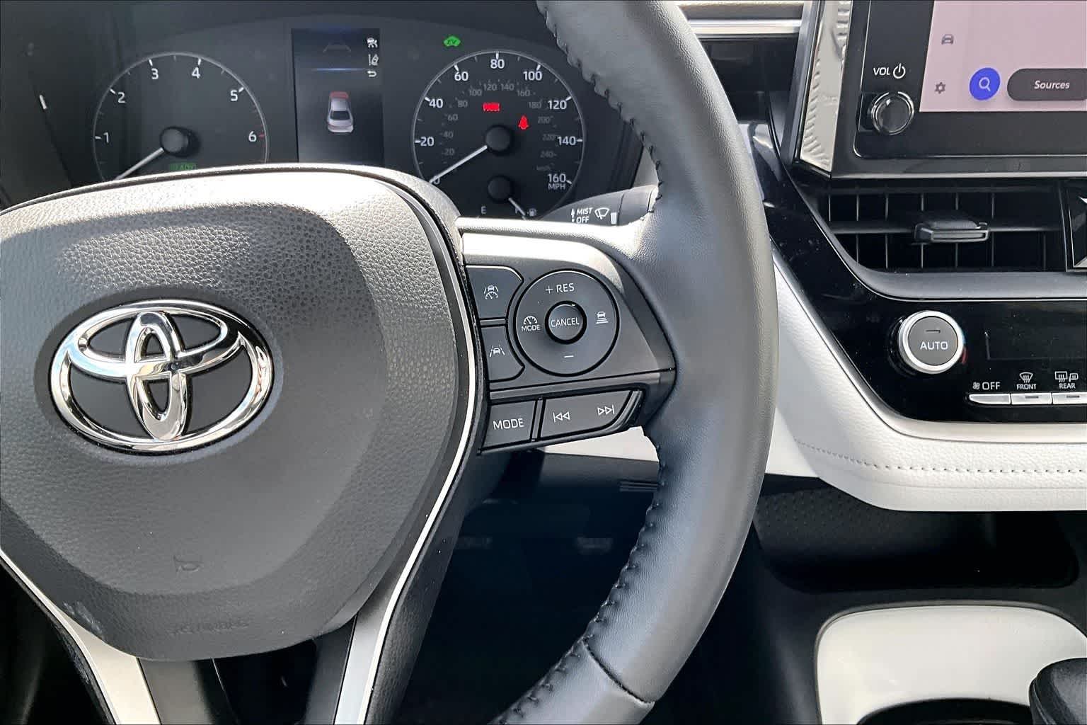 Thumbnail: 2025 Toyota Corolla - 26