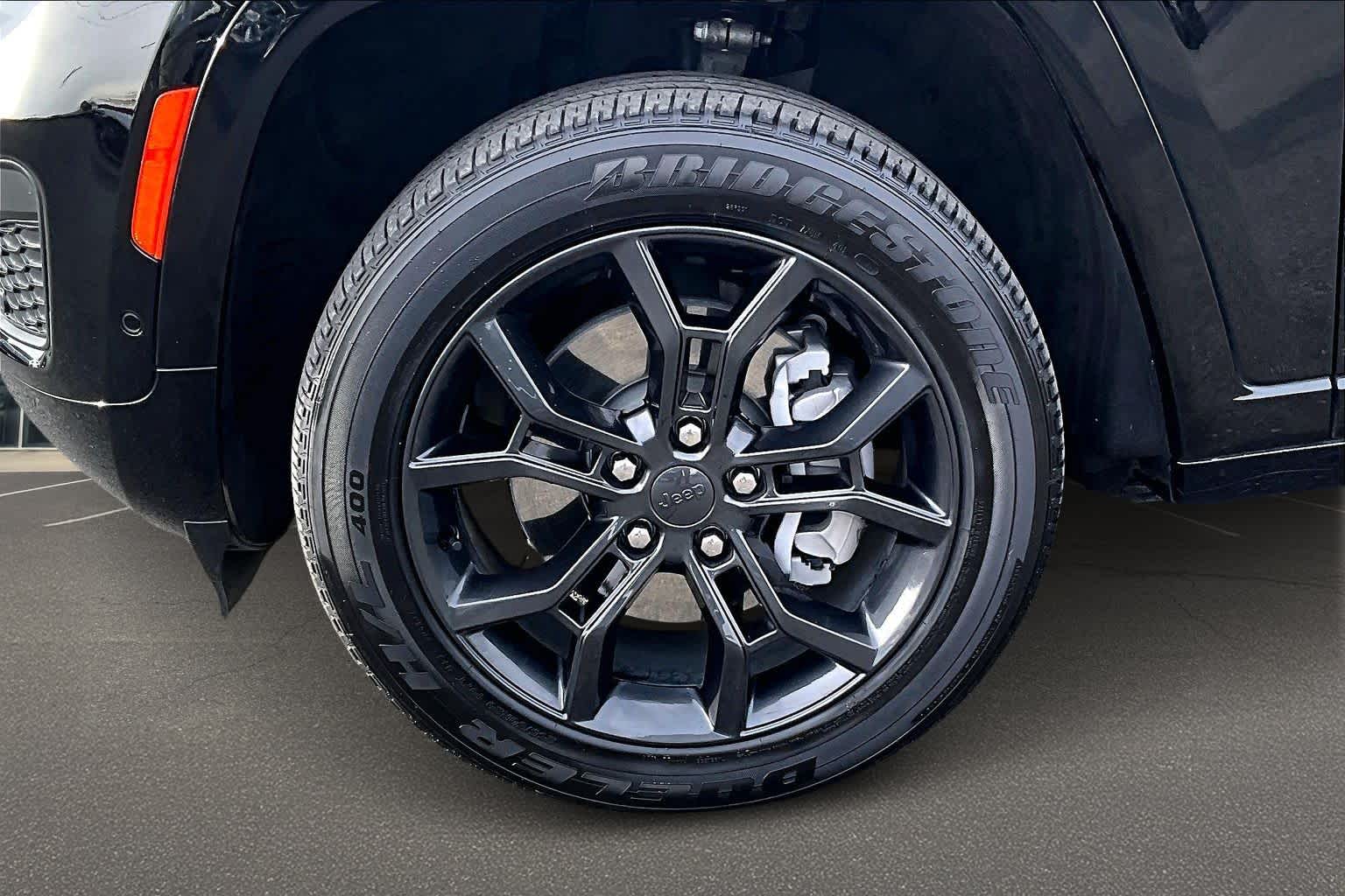 Thumbnail: 2023 Jeep Grand Cherokee - 8