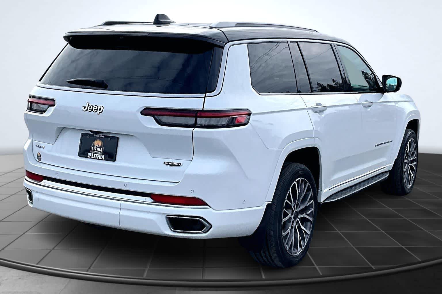 Thumbnail: 2024 Jeep Grand Cherokee L - 23