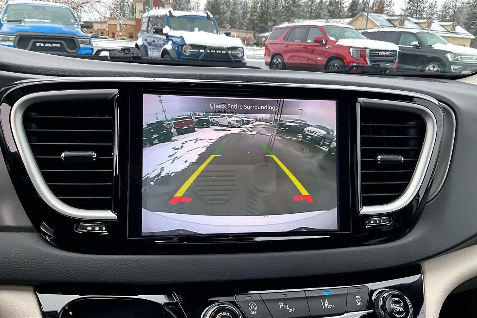 Thumbnail: 2024 Chrysler Pacifica - 27