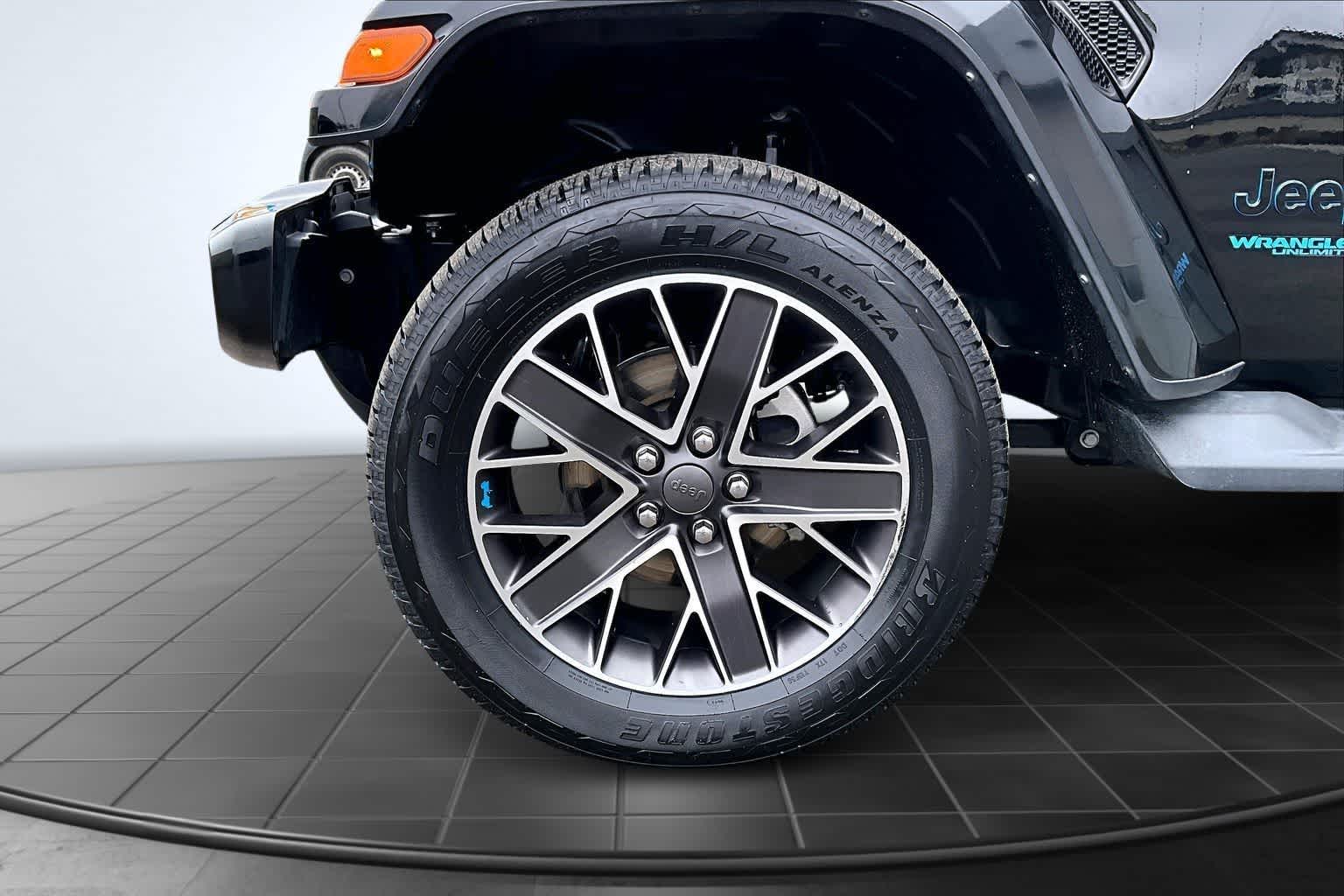 Thumbnail: 2022 Jeep Wrangler - 8