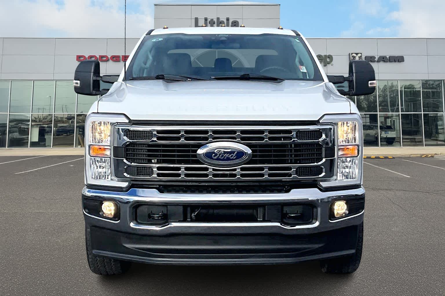 Thumbnail: 2024 Ford Econoline - 6