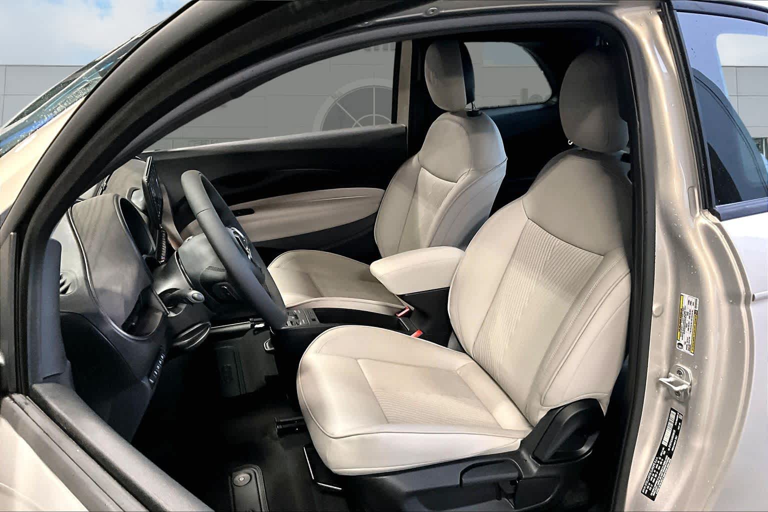 Thumbnail: 2025 Fiat 500e - 11