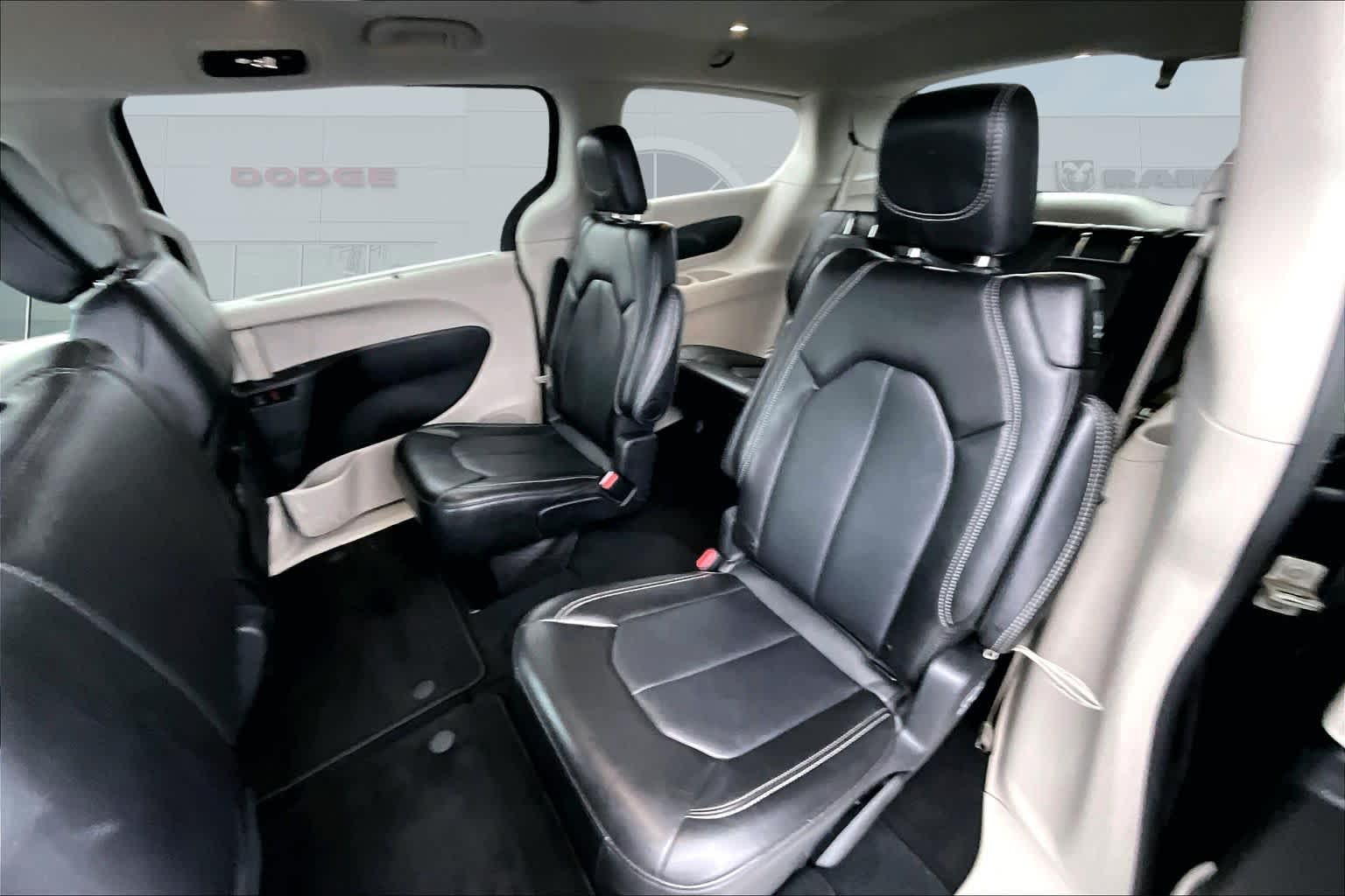 Thumbnail: 2024 Chrysler Pacifica - 13