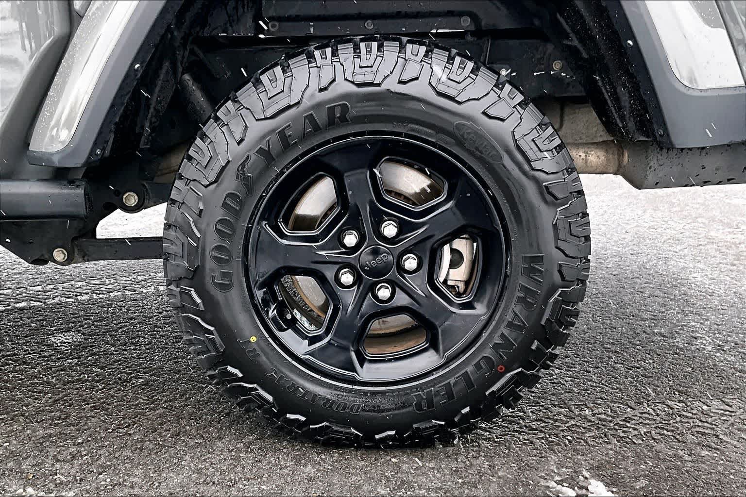 Thumbnail: 2021 Jeep Gladiator - 35