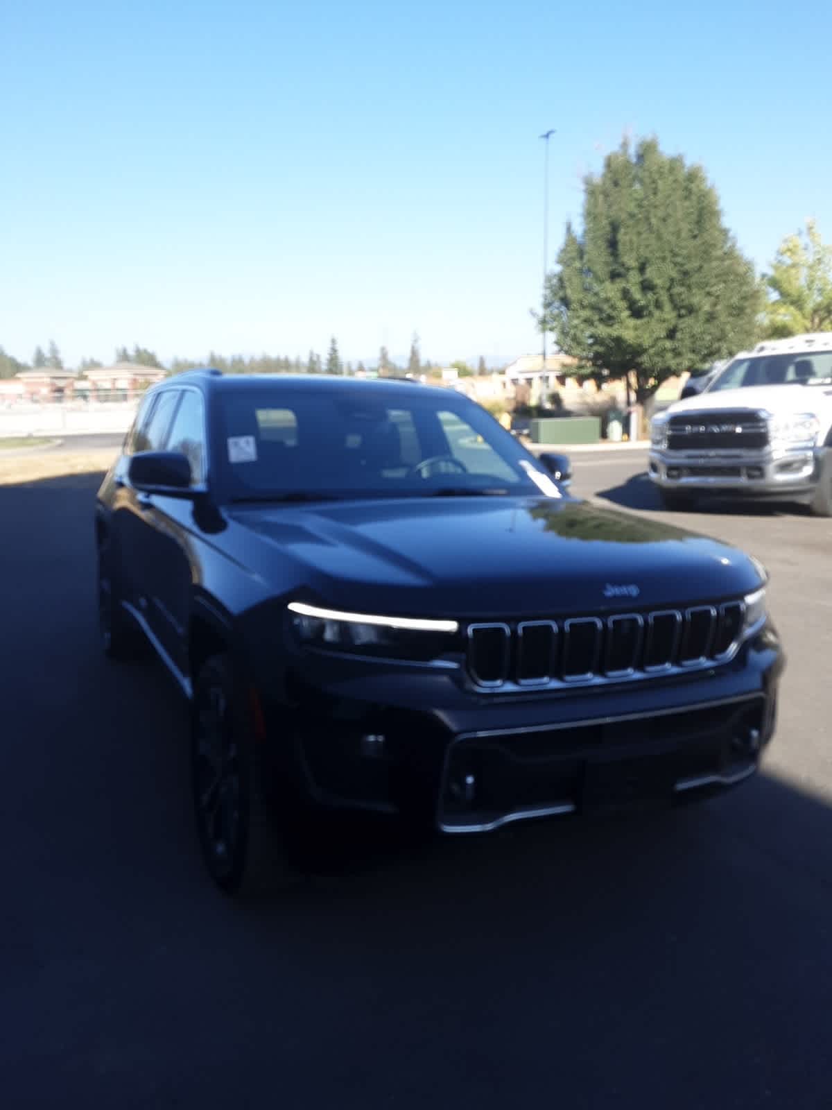 Thumbnail: 2023 Jeep Grand Cherokee - 3