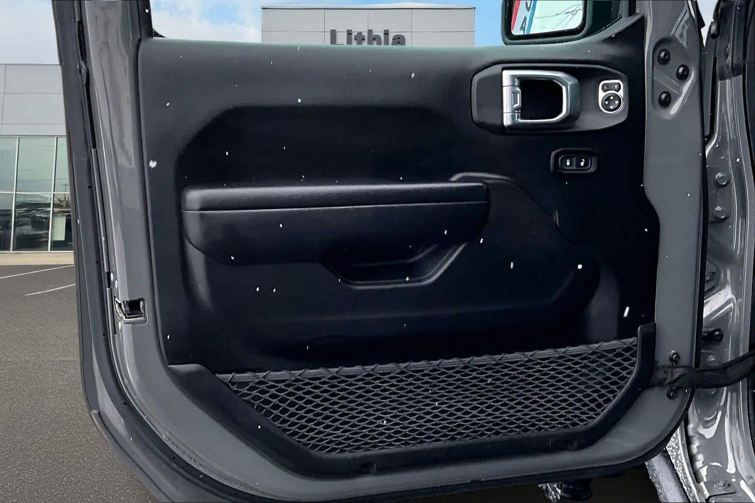 Thumbnail: 2021 Jeep Gladiator - 28