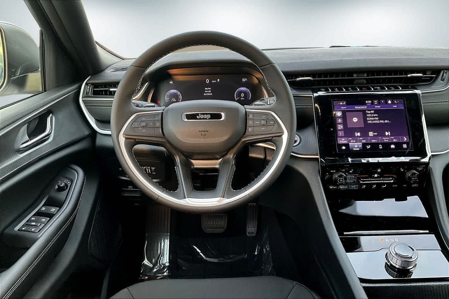 Thumbnail: 2025 Jeep Grand Cherokee L - 15