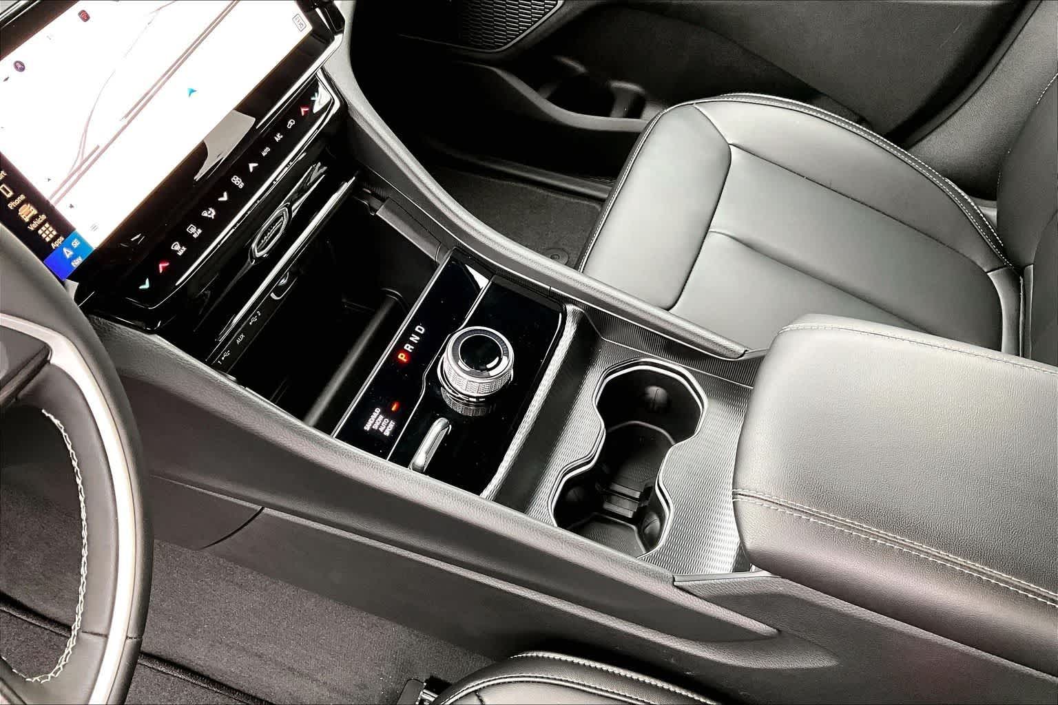 Thumbnail: 2026 Jeep Grand Cherokee - 17