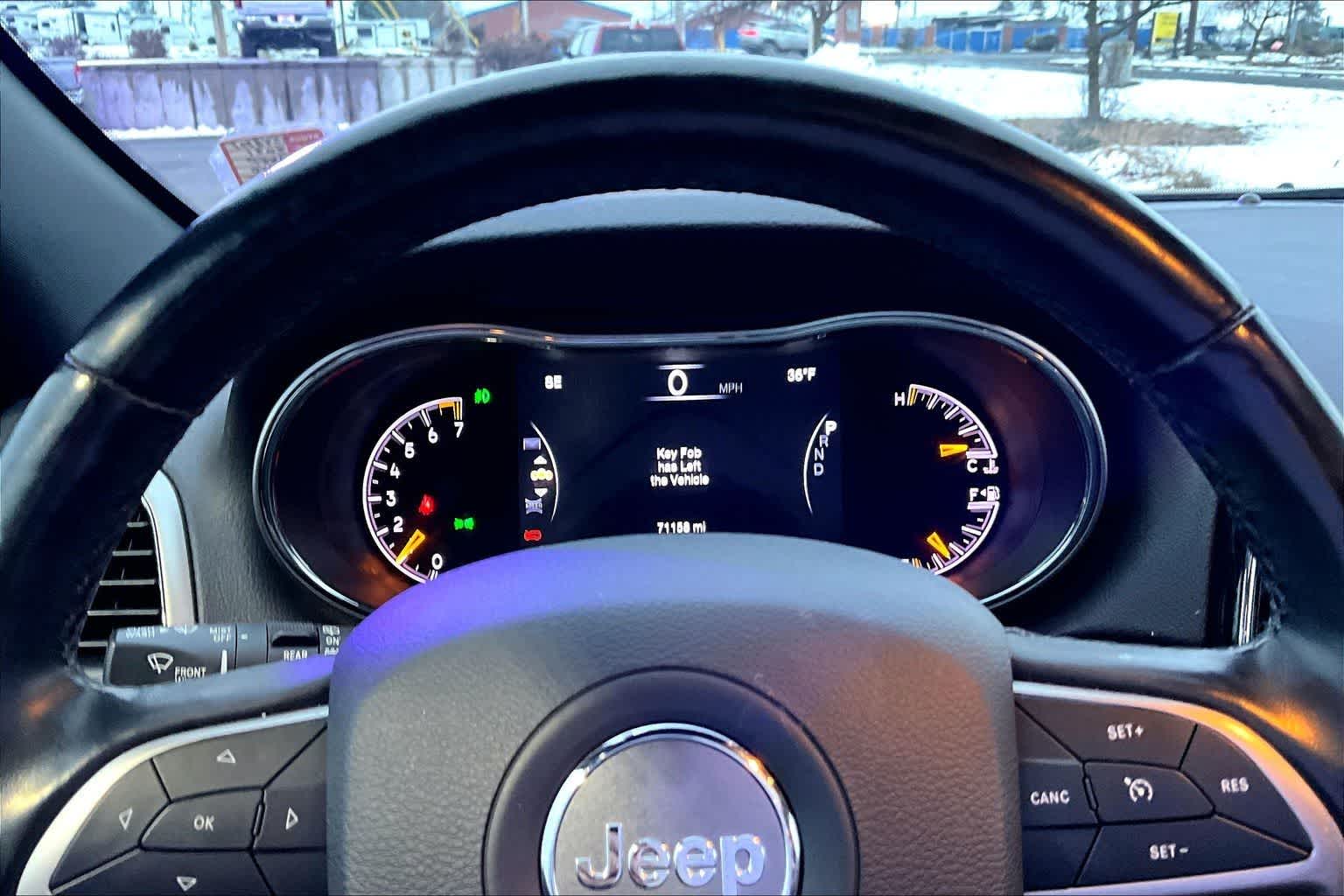 Thumbnail: 2021 Jeep Grand Cherokee - 18