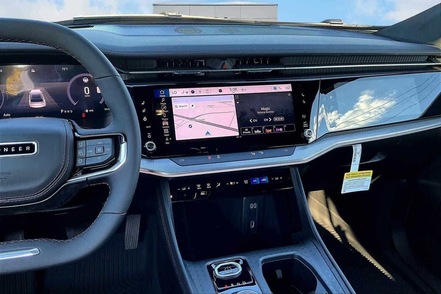 Thumbnail: 2025 Jeep Wagoneer S - 16