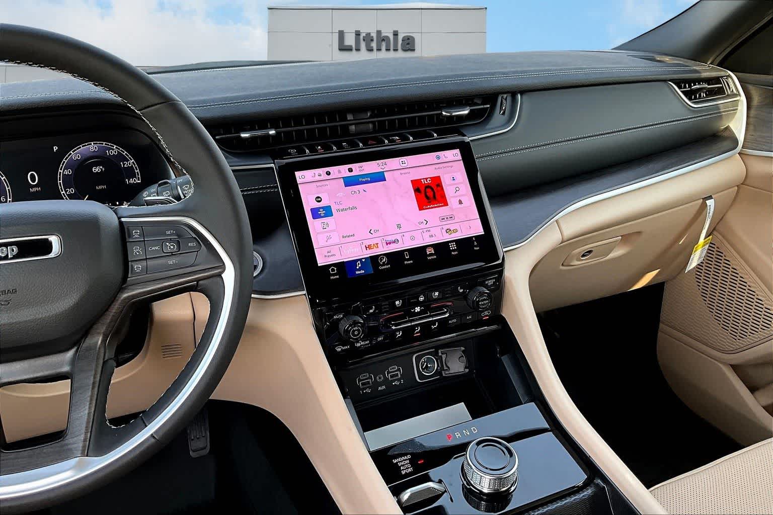 Thumbnail: 2025 Jeep Grand Cherokee L - 16