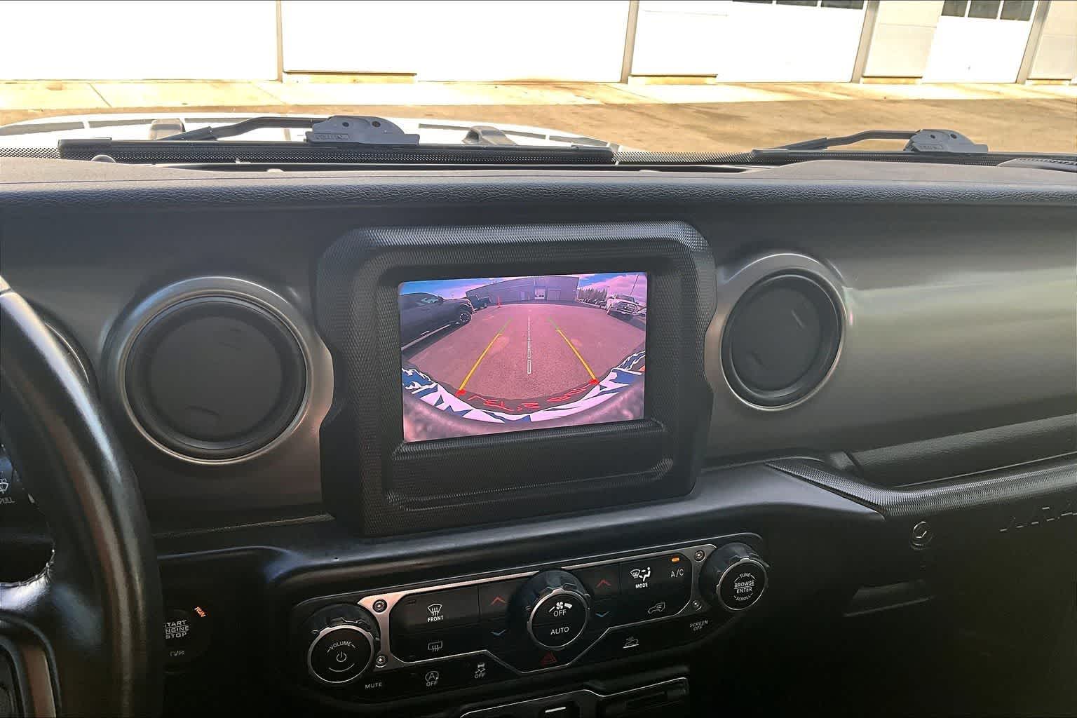 Thumbnail: 2021 Jeep Wrangler - 27