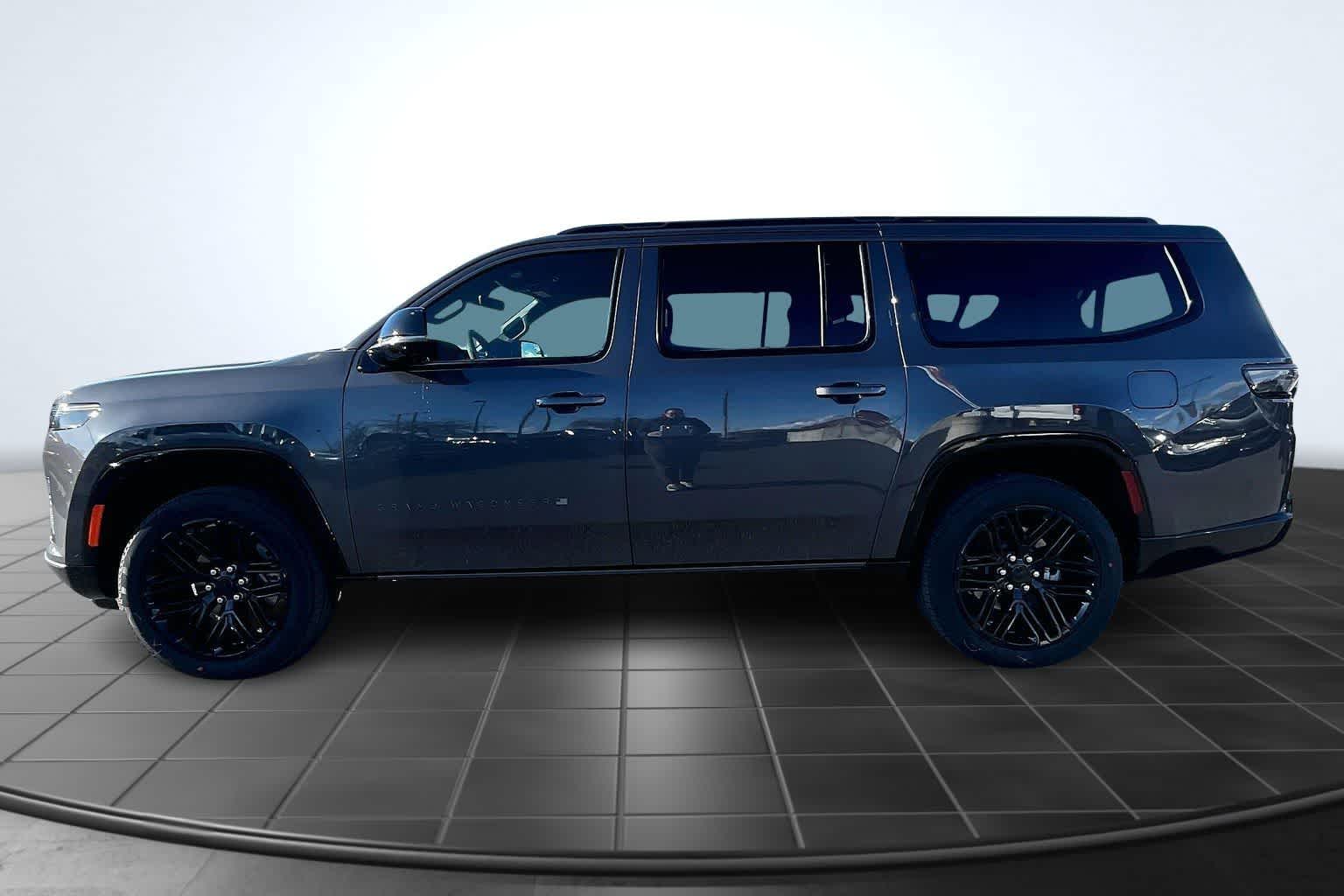 Thumbnail: 2026 Jeep Grand Wagoneer L - 3