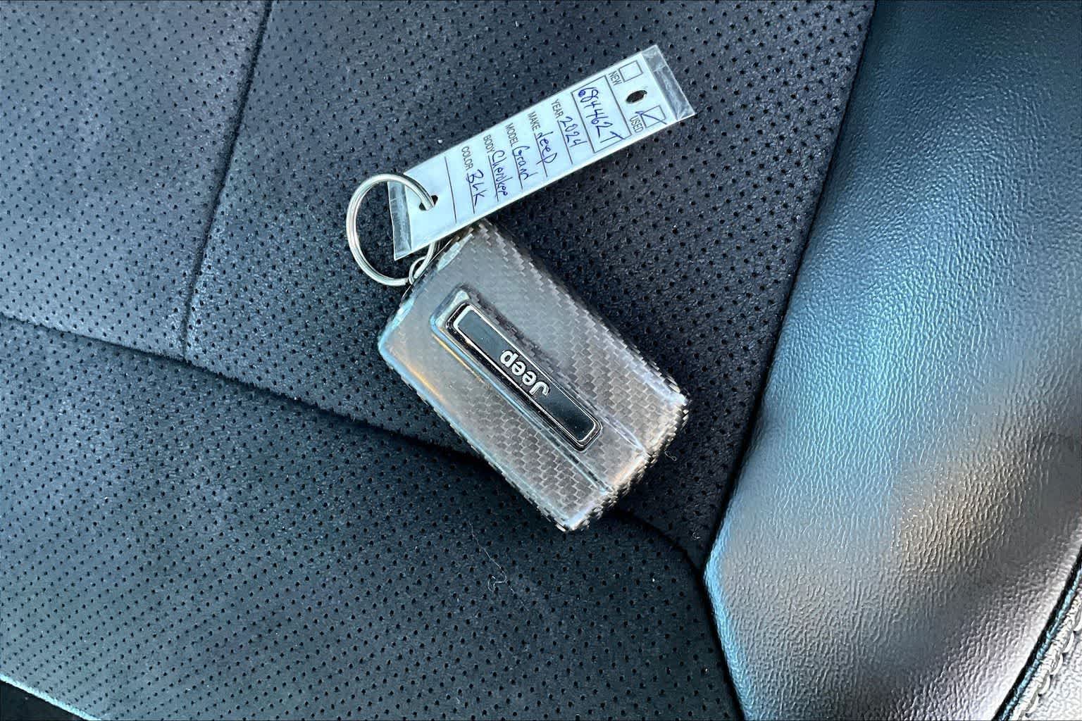 Thumbnail: 2024 Jeep Grand Cherokee - 20