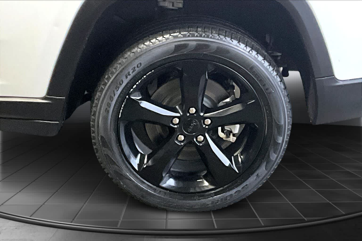 Thumbnail: 2023 Jeep Grand Cherokee L - 22