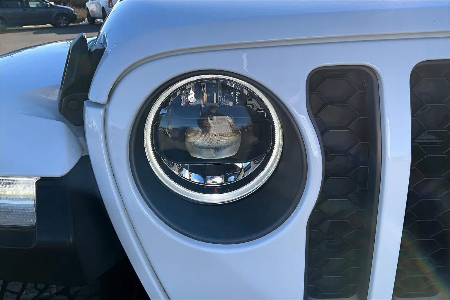 Thumbnail: 2023 Jeep Wrangler - 31