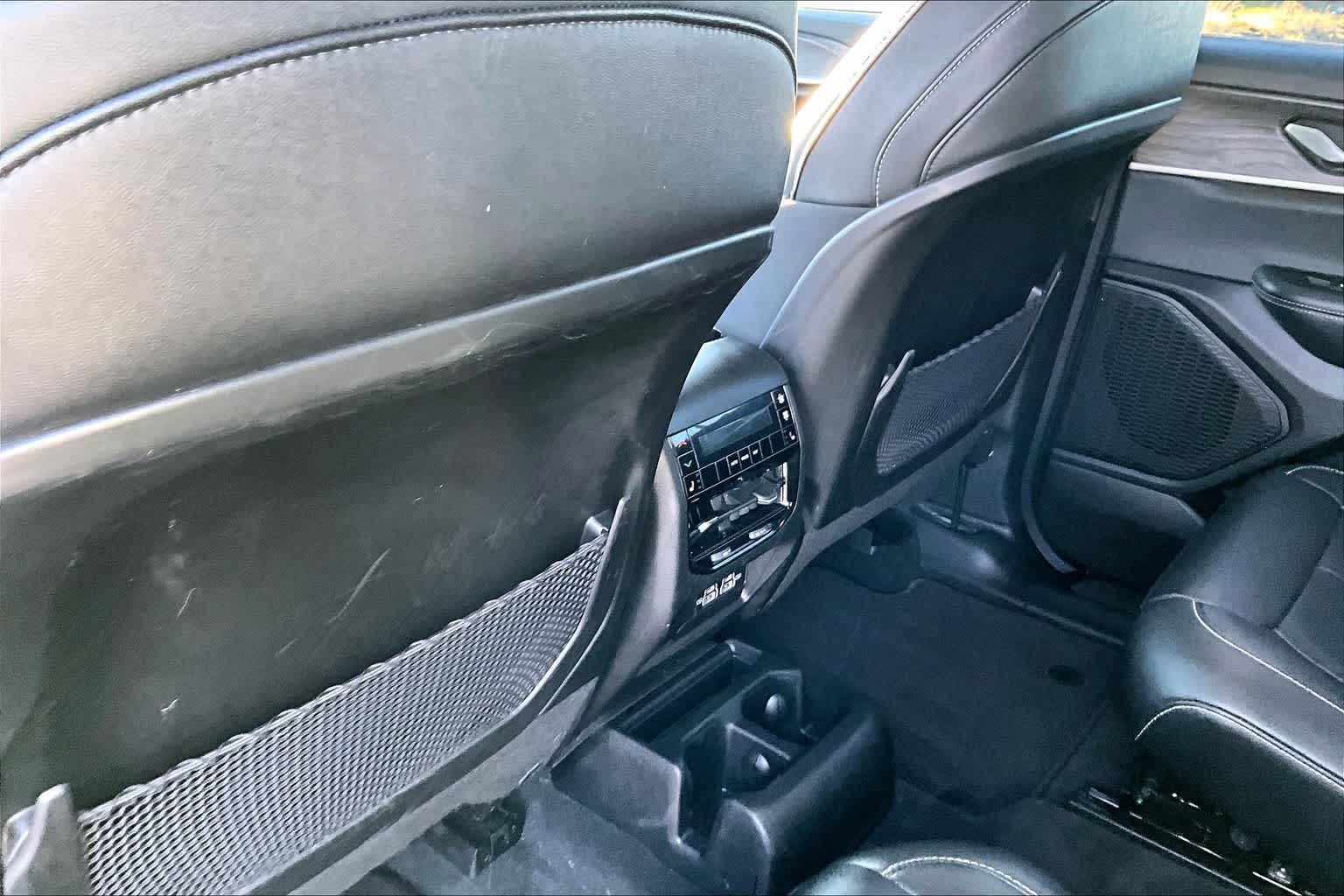 Thumbnail: 2023 Jeep Grand Cherokee L - 12