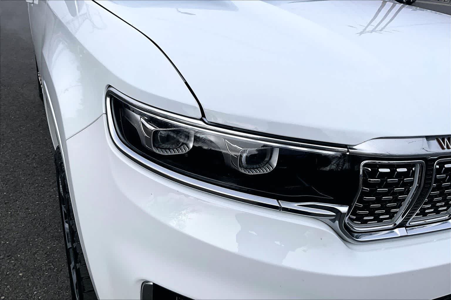 Thumbnail: 2023 Jeep Grand Wagoneer - 31