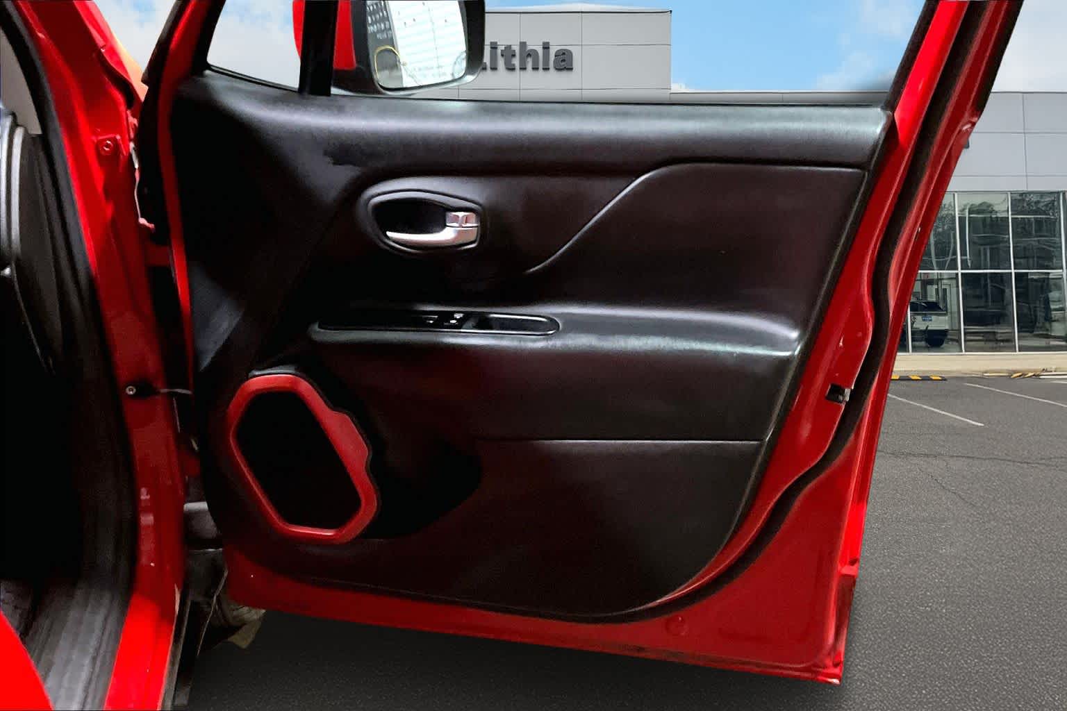 Thumbnail: 2022 Jeep Renegade - 29