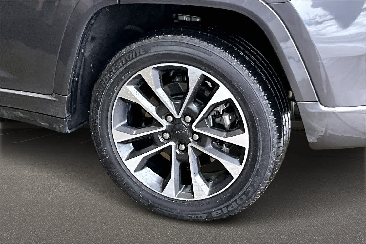 Thumbnail: 2022 Jeep Grand Cherokee - 36