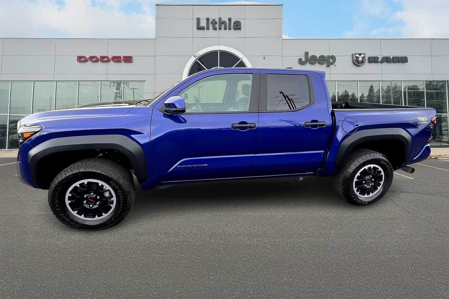 2025 Toyota Tacoma Limited photo 3