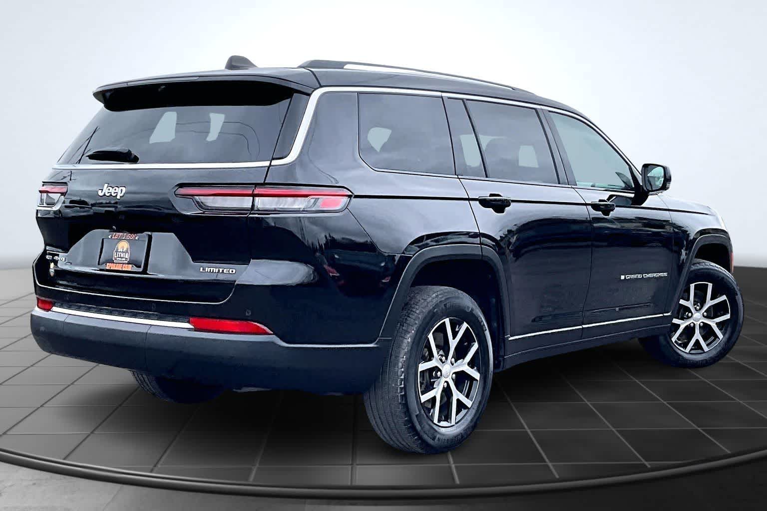 Thumbnail: 2023 Jeep Grand Cherokee L - 23