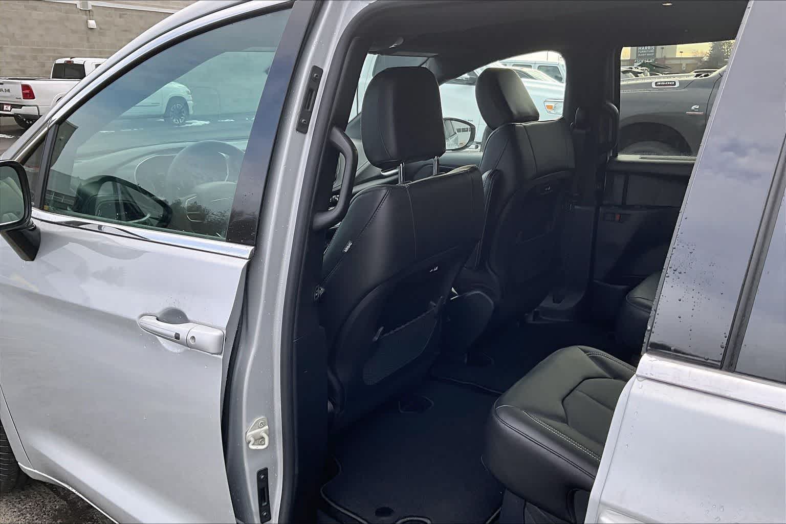 Thumbnail: 2026 Chrysler Pacifica - 12