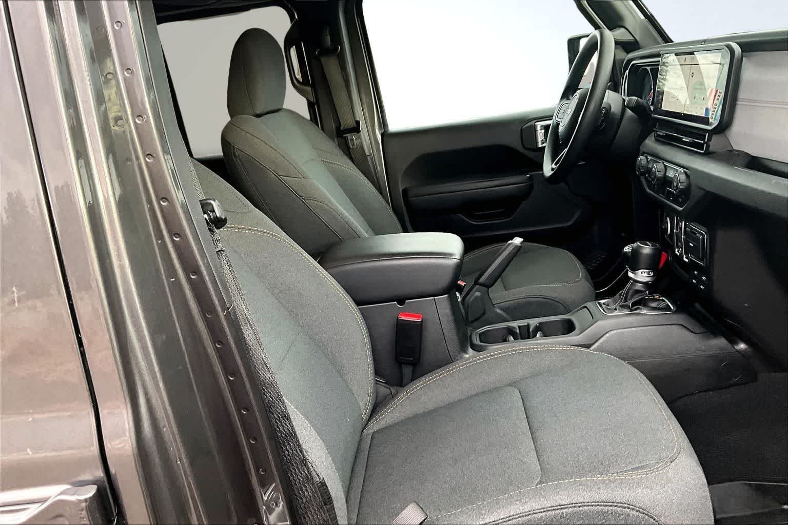 Thumbnail: 2024 Jeep Gladiator - 14