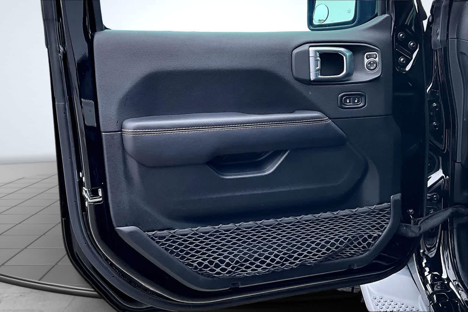 Thumbnail: 2022 Jeep Wrangler - 28