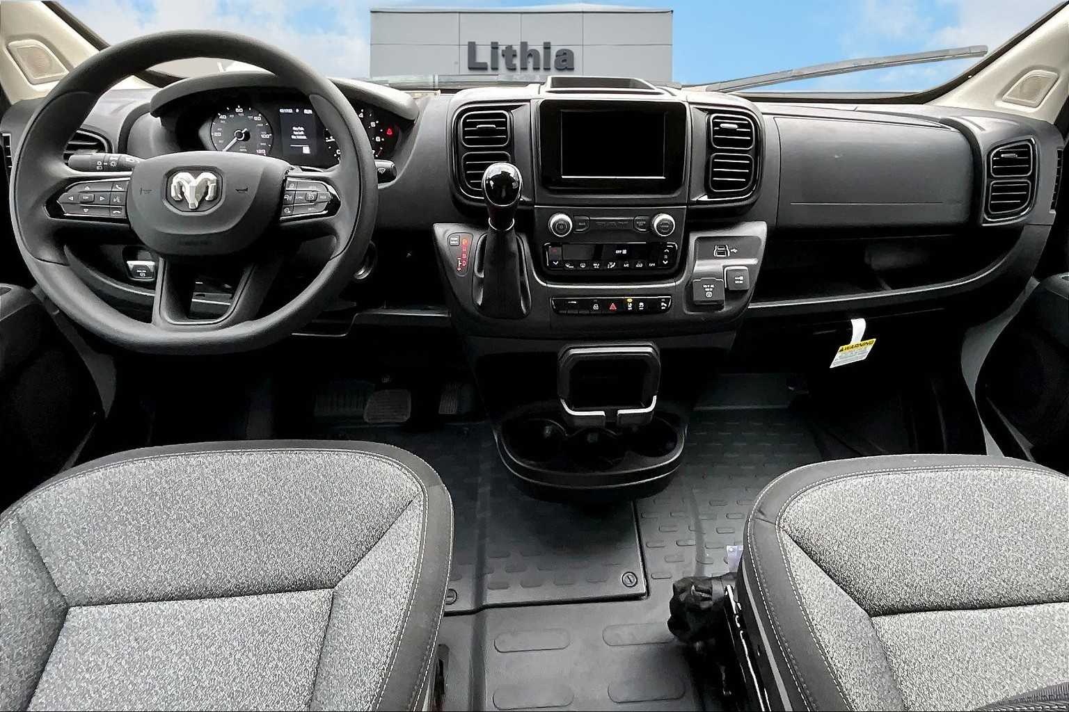 2025 Ram ProMaster 2500 photo 2
