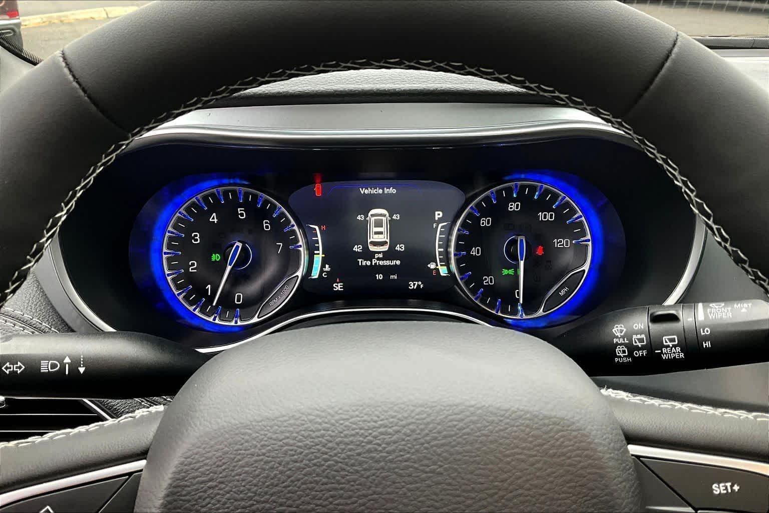 Thumbnail: 2026 Chrysler Pacifica - 18