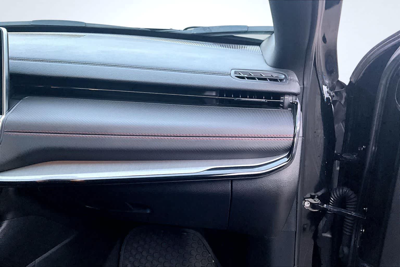 Thumbnail: 2024 Jeep Compass - 24