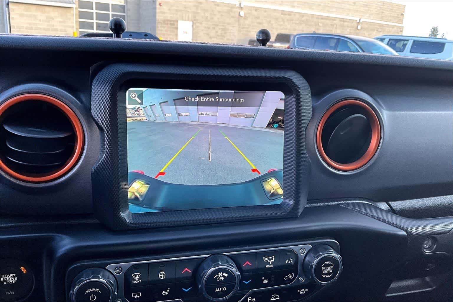 Thumbnail: 2022 Jeep Gladiator - 27